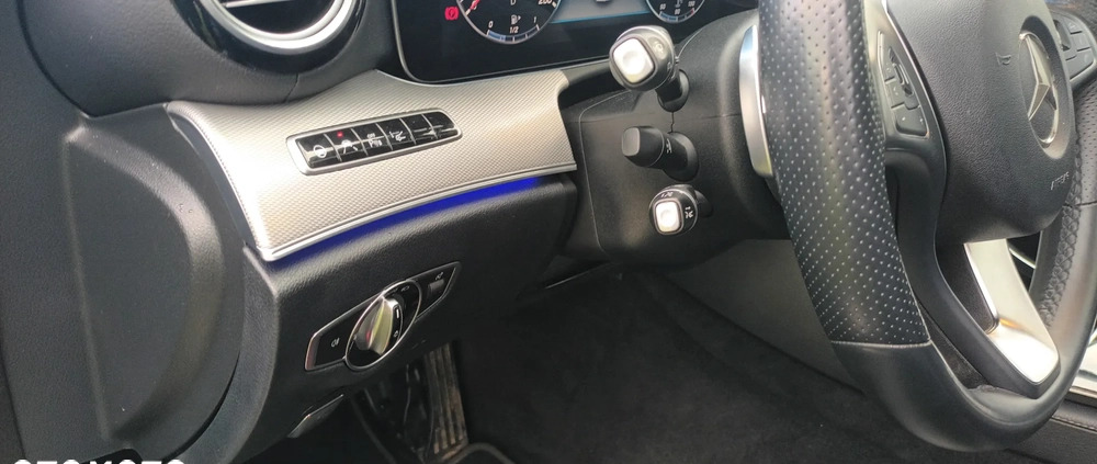 Mercedes-Benz Klasa E cena 146000 przebieg: 278000, rok produkcji 2018 z Wrocław małe 667